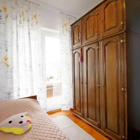 Apartment Geräumige In Mit Gemeinsamem Garten